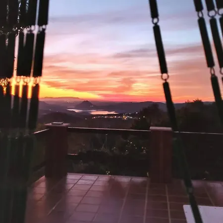 Villa Cuatro Encinas, *