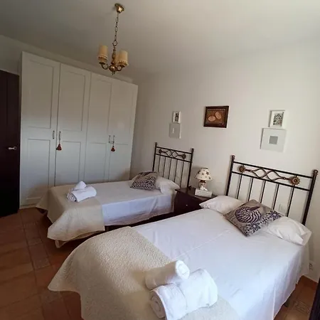 Cuatro Encinas, Iznajar