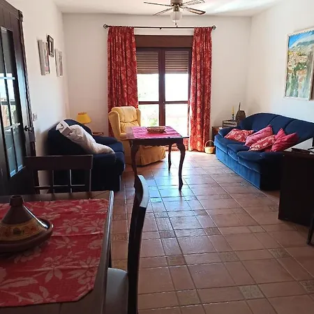 Cuatro Encinas, Villa *